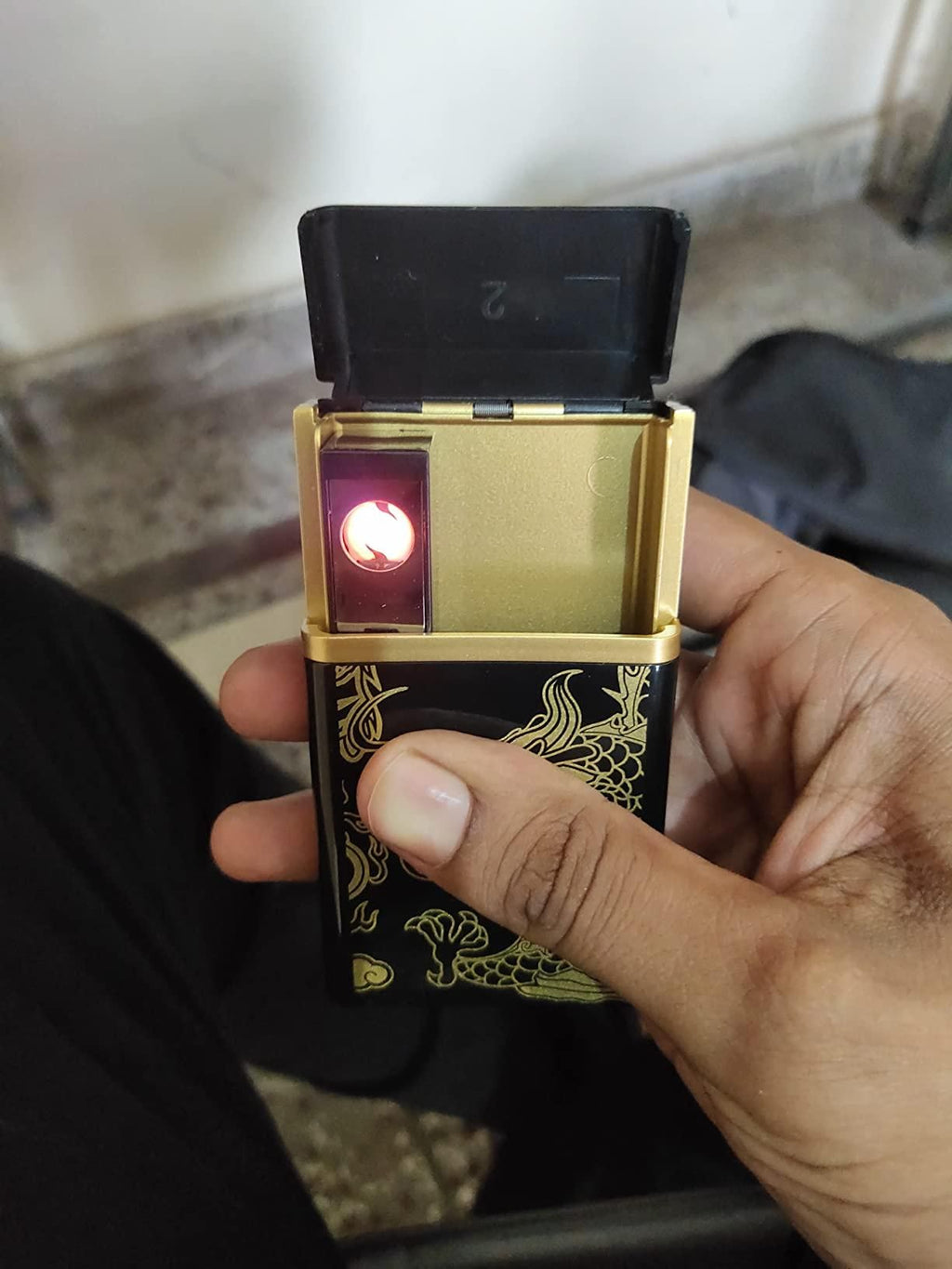 Stylish 2 in 1 USB Rechargeable Cigarette Case with Lighter